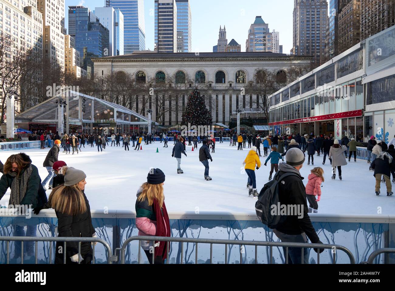 Ice skating, Shopping and Eating at Bryant Park, New York City, 20 Dec 2019 Stock Photo