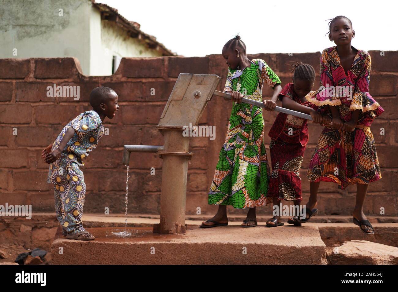 African impoverished children hi-res stock photography and images - Alamy