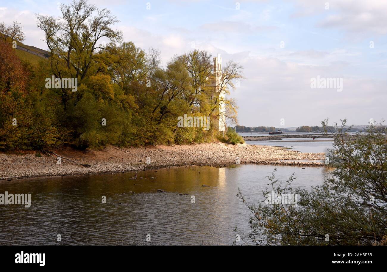 Niedrigwasser am Rhein und Lahn bei der grossen  Trockenheit im Jahre 2018. Low water on the Rhine and Lahn during the great drought in 2018. Stock Photo