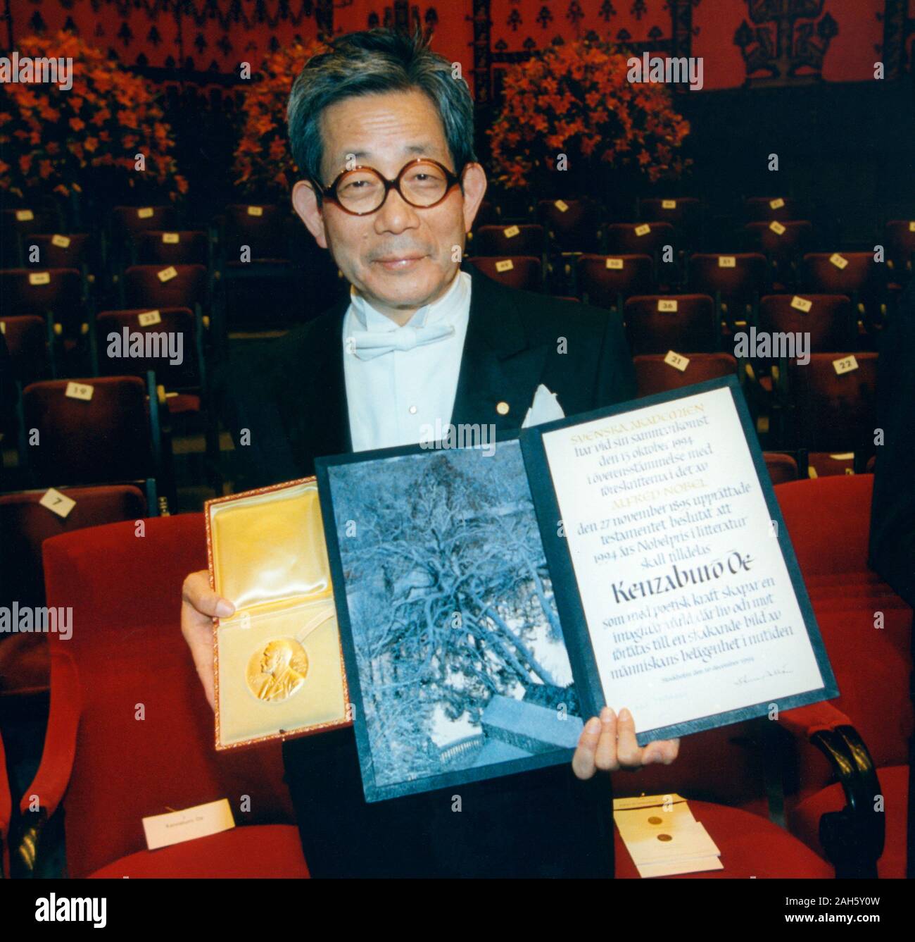 KENZABURO OE  Japanese author with his diploma after received the Nobel Prize in literature Stock Photo