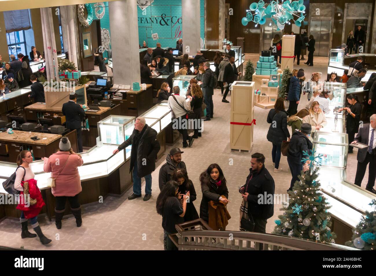 Tiffanys new york hi-res stock photography and images - Alamy