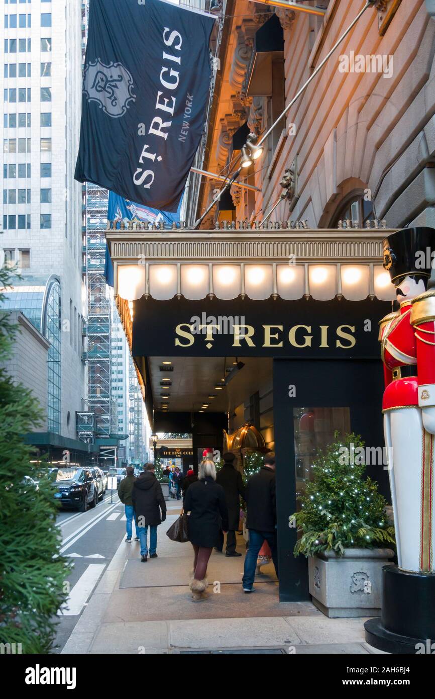 St regis hotel new york historic hi-res stock photography and images ...