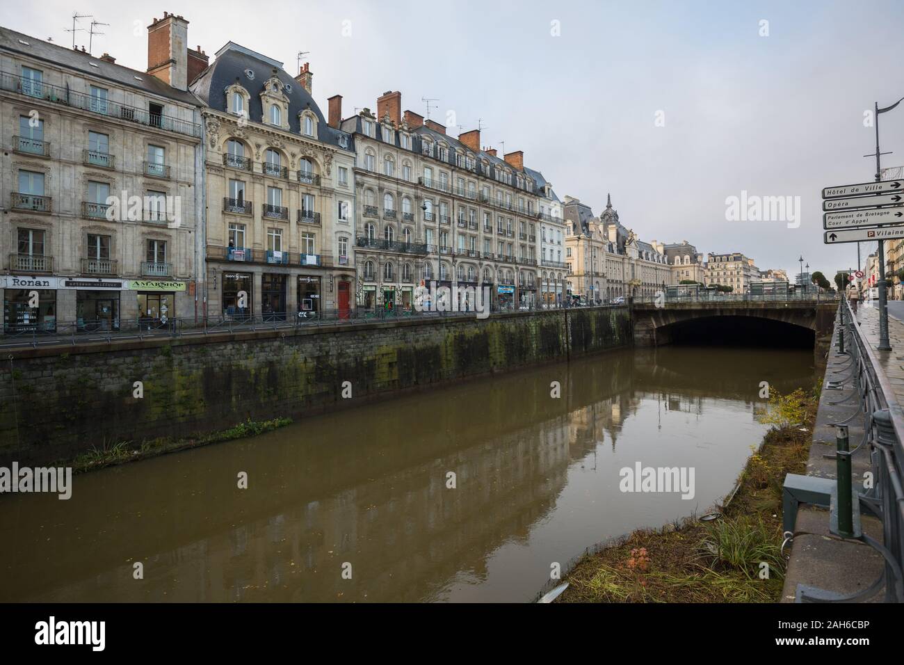 Houses along the river Vilaine in Rennes Stock Photo