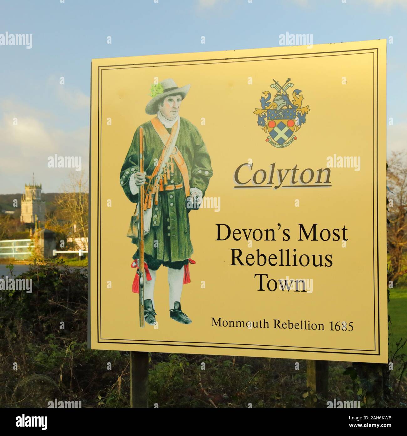 Signpost at entrance in town of Colyton in Devon Stock Photo - Alamy