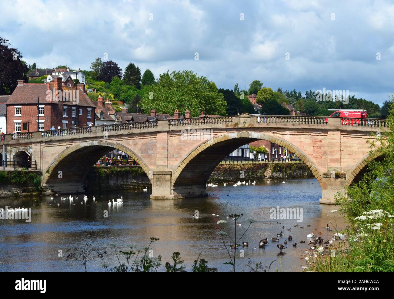 Bewdley Bridge on the River Severn, running through Bewdley in Worcestershire, UK Stock Photo