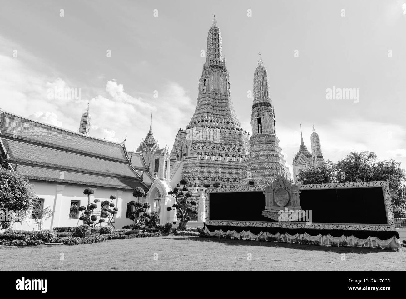 Portrait Of Wat Arun In Bangkok, Thailand Stock Photo