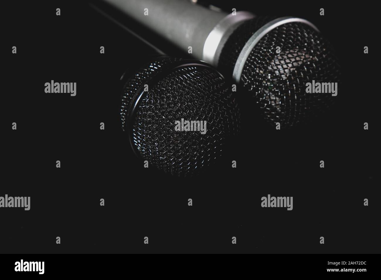 Black microphone on stand black hi-res stock photography and images - Alamy