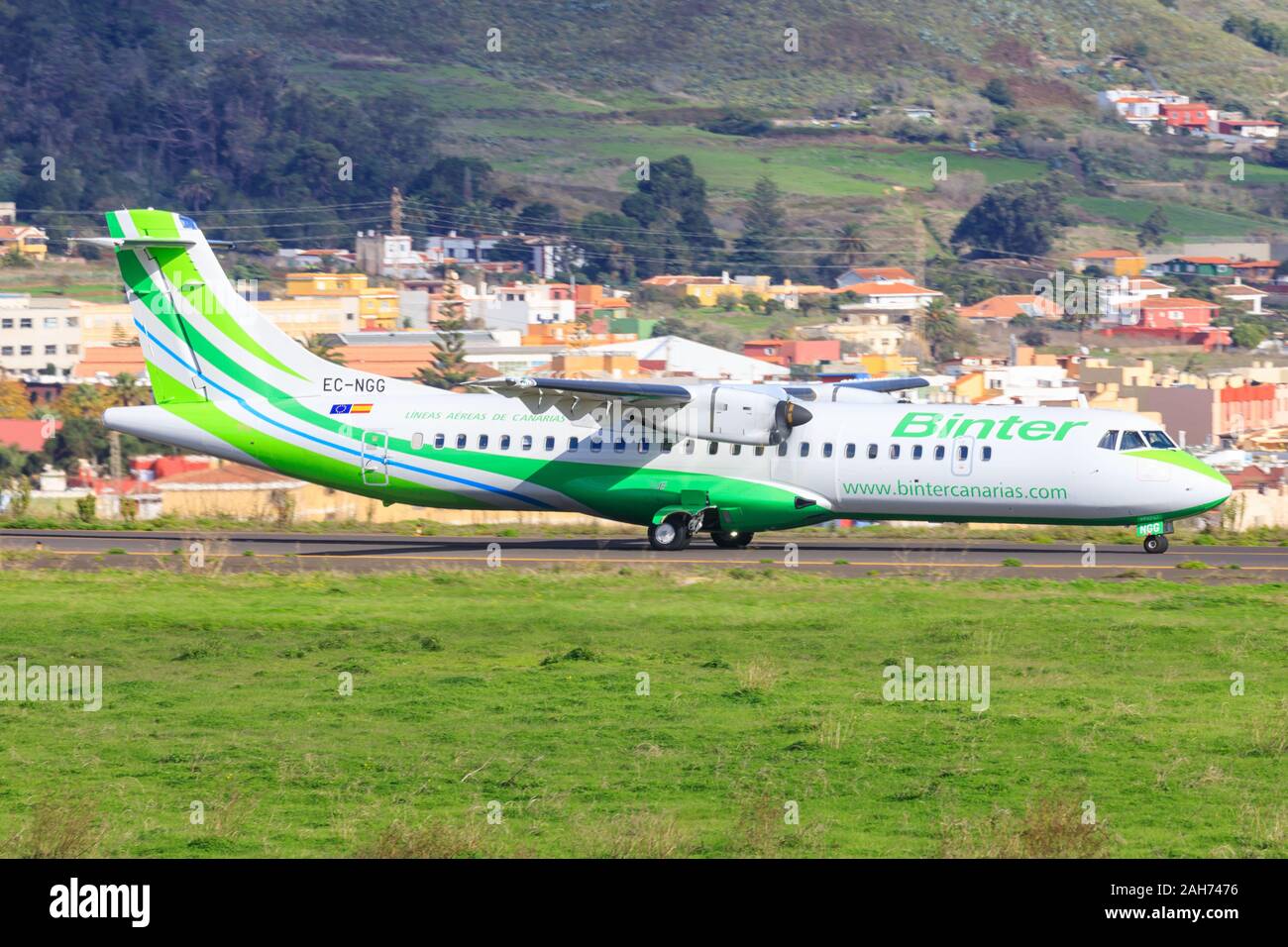Tenerife, Canary Island, Spain - November 24th, 2019: Binter ATR-72 approaching Tenerife North airport Stock Photo