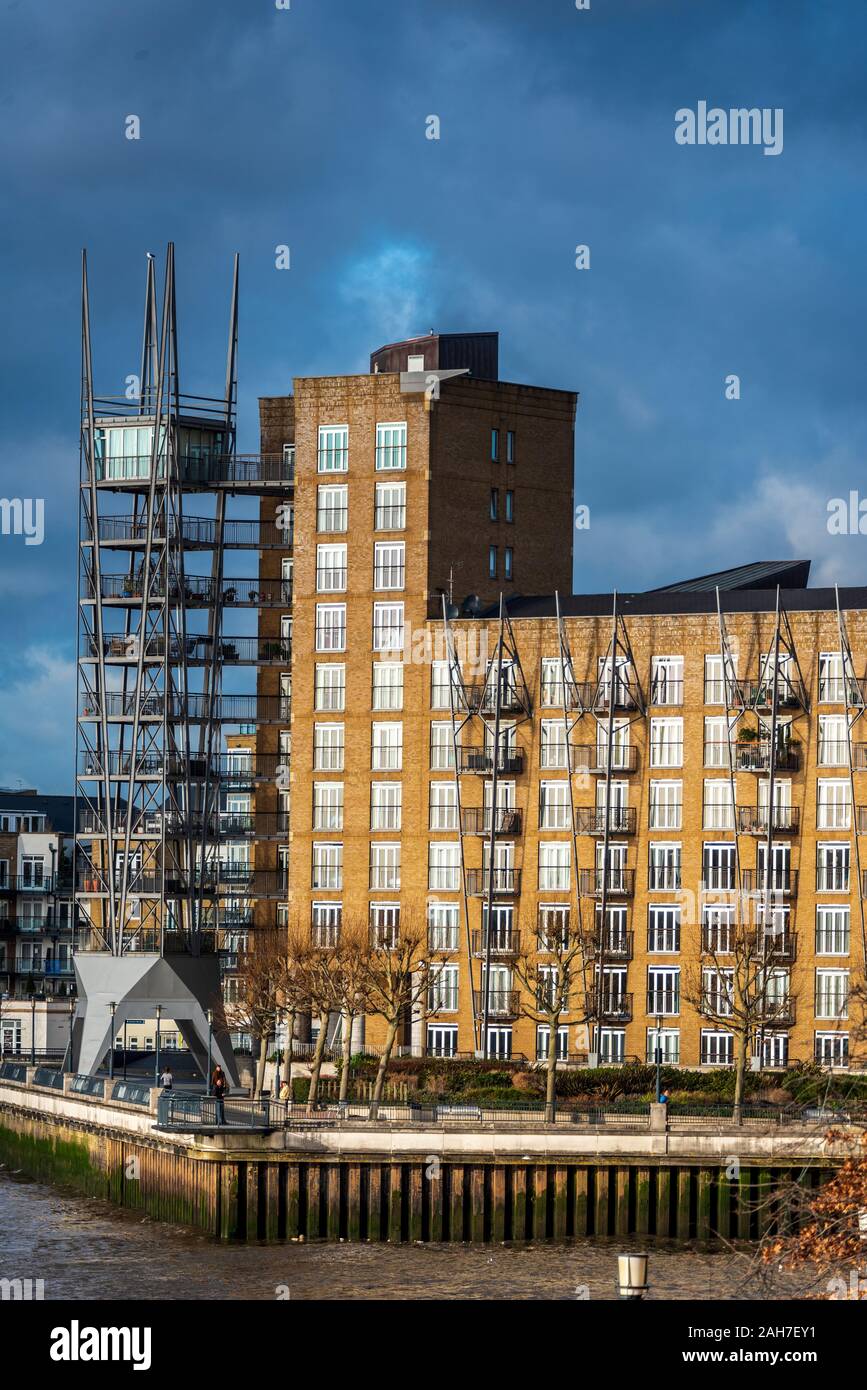 Dundee Wharf Limehouse in London's Docklands. Residential development, architect Piers Gough of Campbell Zogolvich Wiltinson and Gough CZWG 1997. Stock Photo