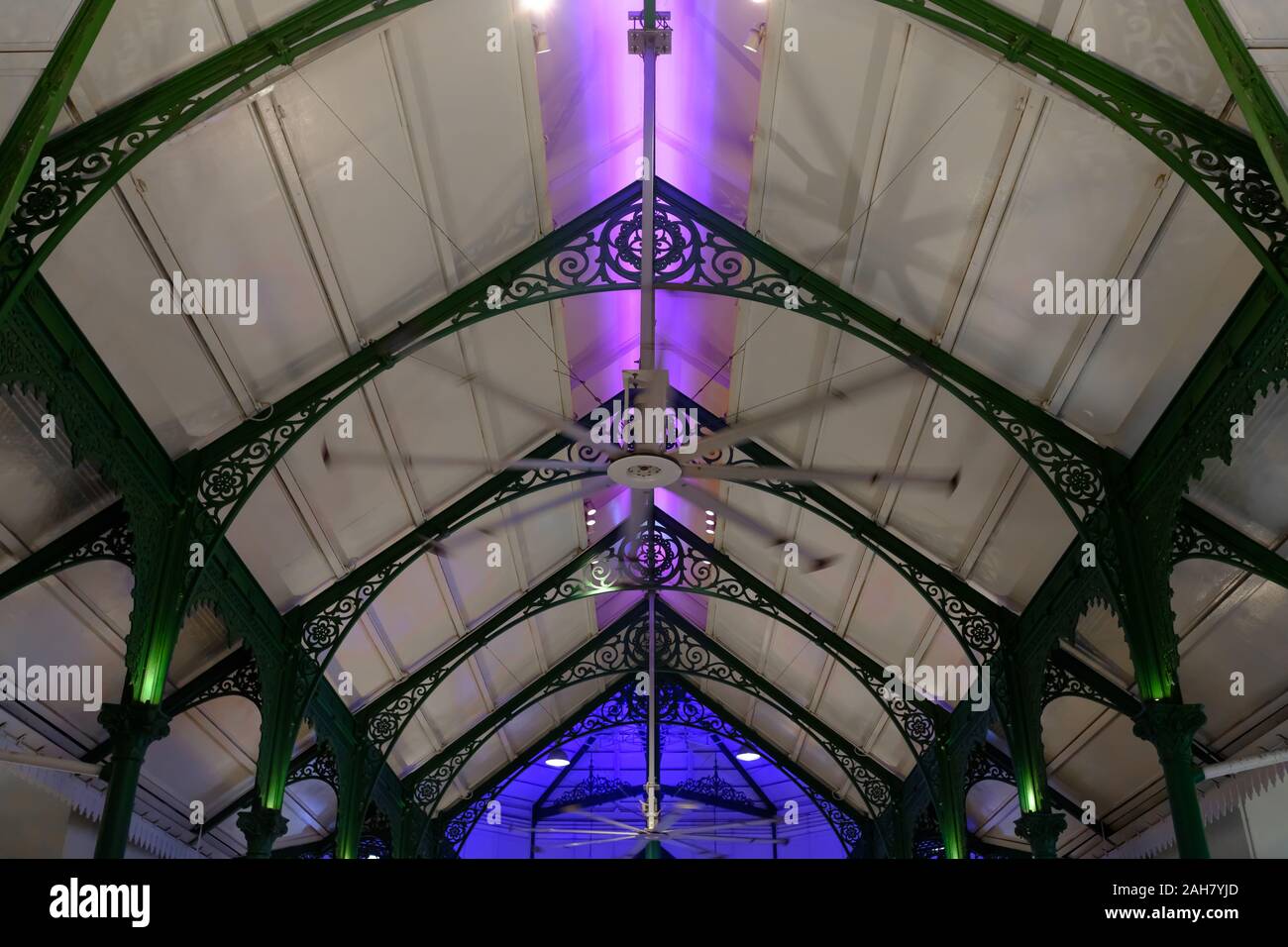 Singapore-29 MAR 2018: Singapore Lau Pa Sat food center internal roof Stock Photo