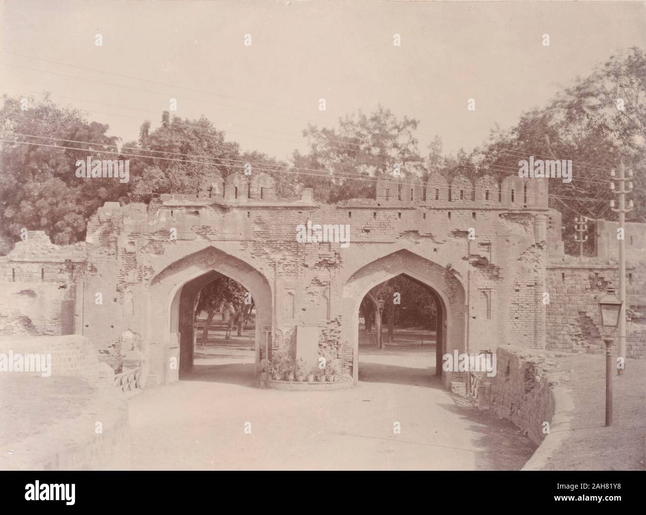 India, View of the Cashmere (Kashmir) Gate, the scene of a battle between British troops and Indian sepoys during the Indian Rebellion (1857-58). Original manuscript caption: The Cashmere Gate Delhi, circa 1890. 2003/071/1/1/2/49. Stock Photo