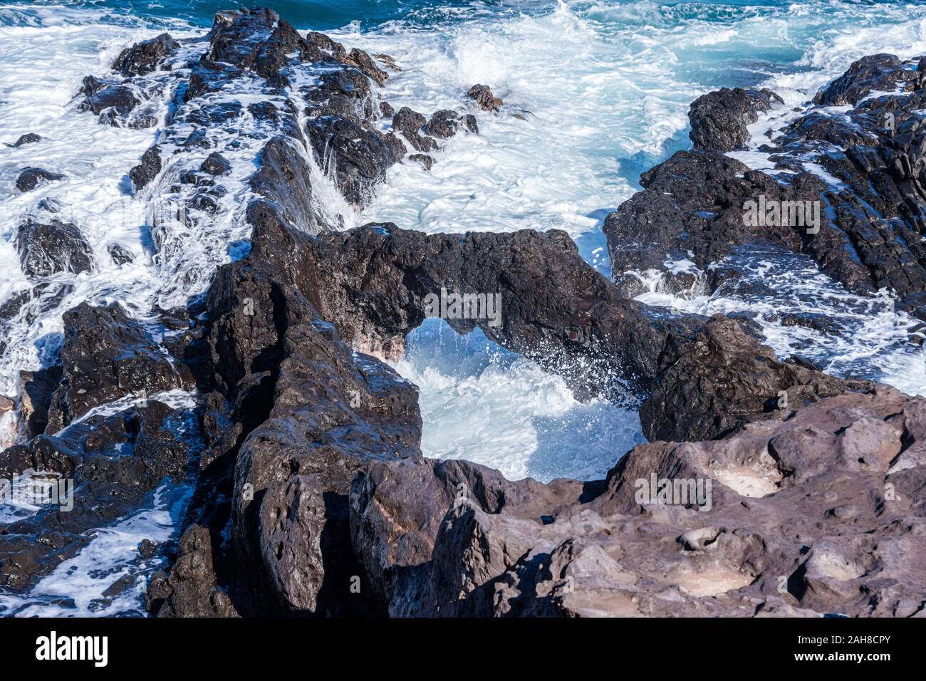 Maui rocky shoreline hi-res stock photography and images - Alamy