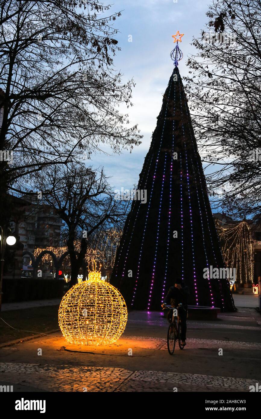 Uaa Christmas Bazaar 2022 Page 10 - Outdoor Christmas Tree Lights High Resolution Stock Photography  And Images - Alamy