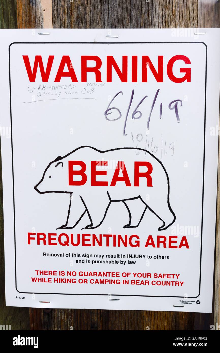Sign 'Warning Bear Frequenting Area'. Yellowstone National Park, Wyoming, United States Stock Photo