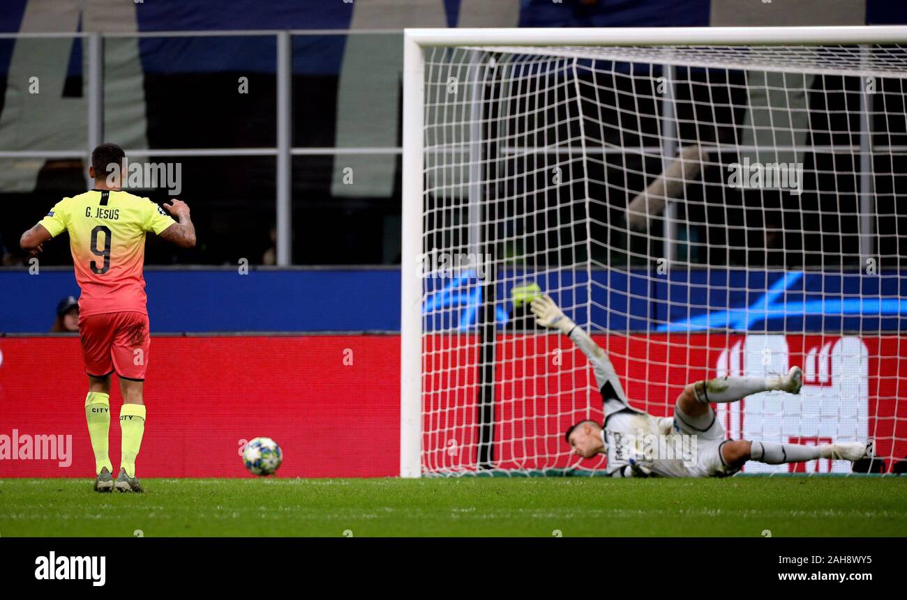 MILAN, ITALY - November 6, 2019:  Gabriel Jesus misses a penalty kick during the UEFA Champions League 2019/2020 ATALANTA v MANCHESTER CITY at San Sir Stock Photo