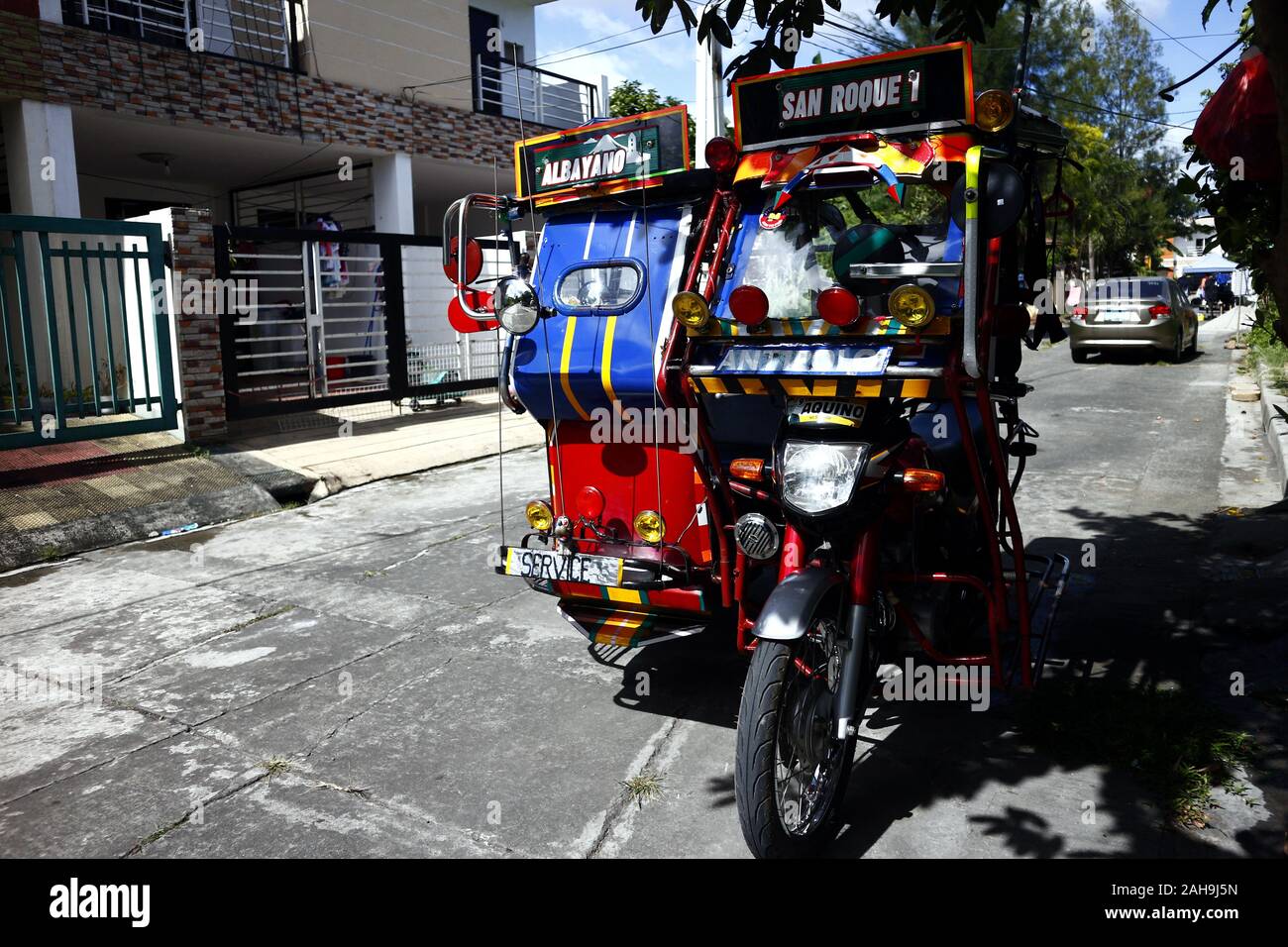 Passenger tricycle hi res stock photography and images Page 3