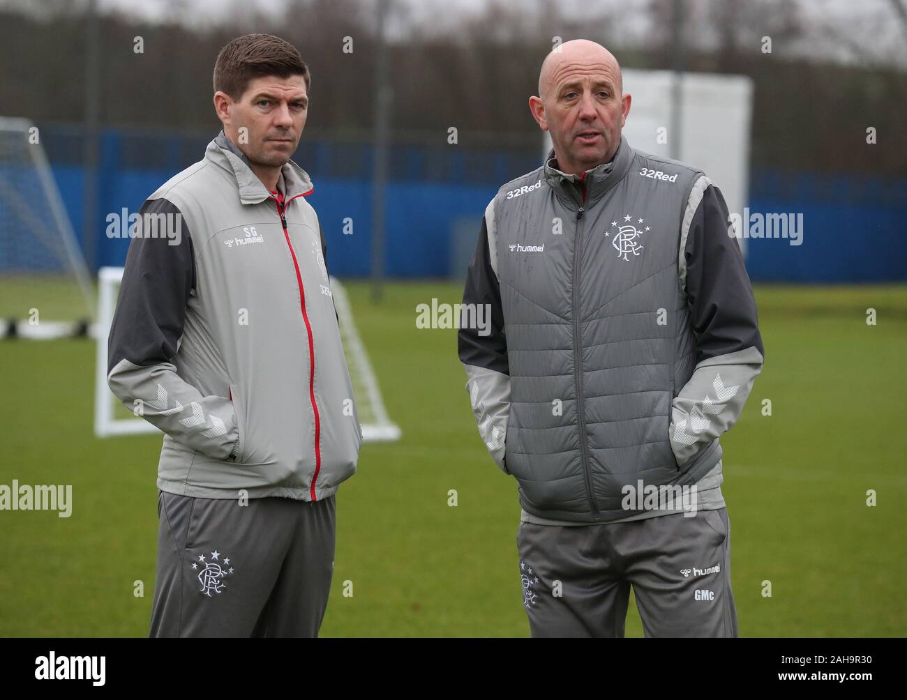 Rangers manager Gerrard (left) and assistant Gary McAllister during a session at The Hummel Training Centre, Milngavie Stock Photo Alamy