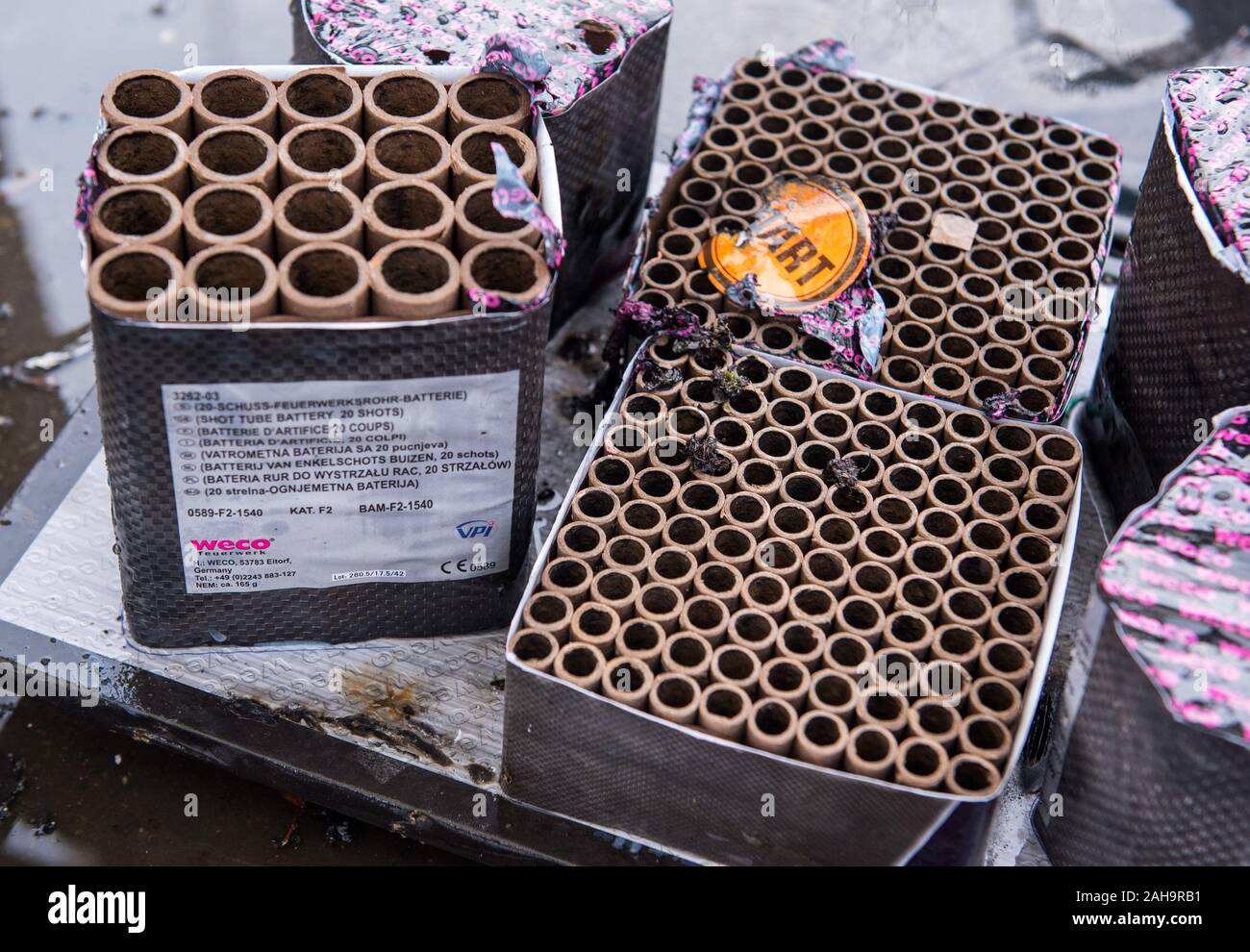 Fireworks batteries hi-res stock photography and images - Alamy
