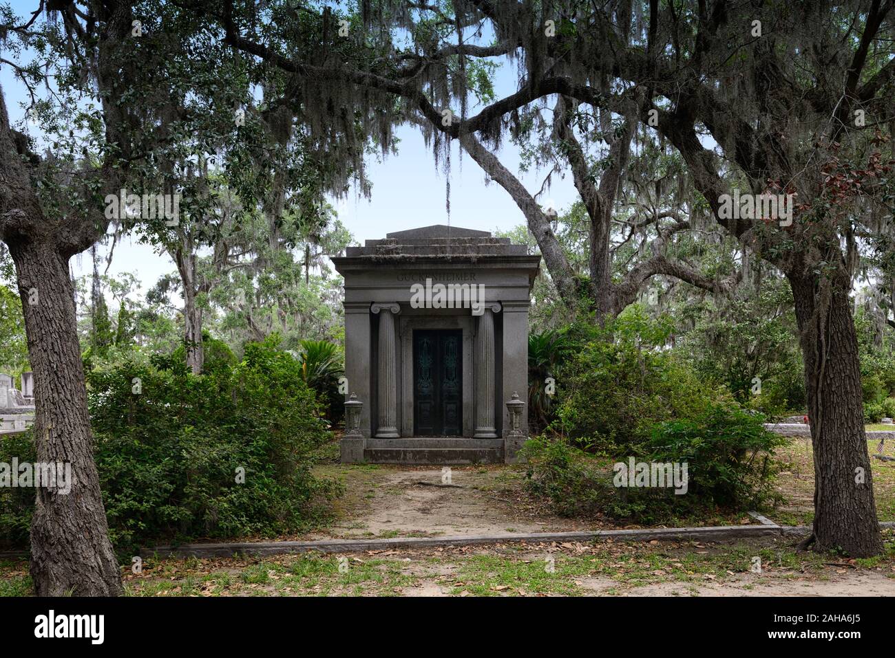 Guckenheimer crypt,Grave,Graveyard,crypts,graves,cemeteries,historical site,Bonaventure Cemetery,Savannah,Georgia,RM USA Stock Photo
