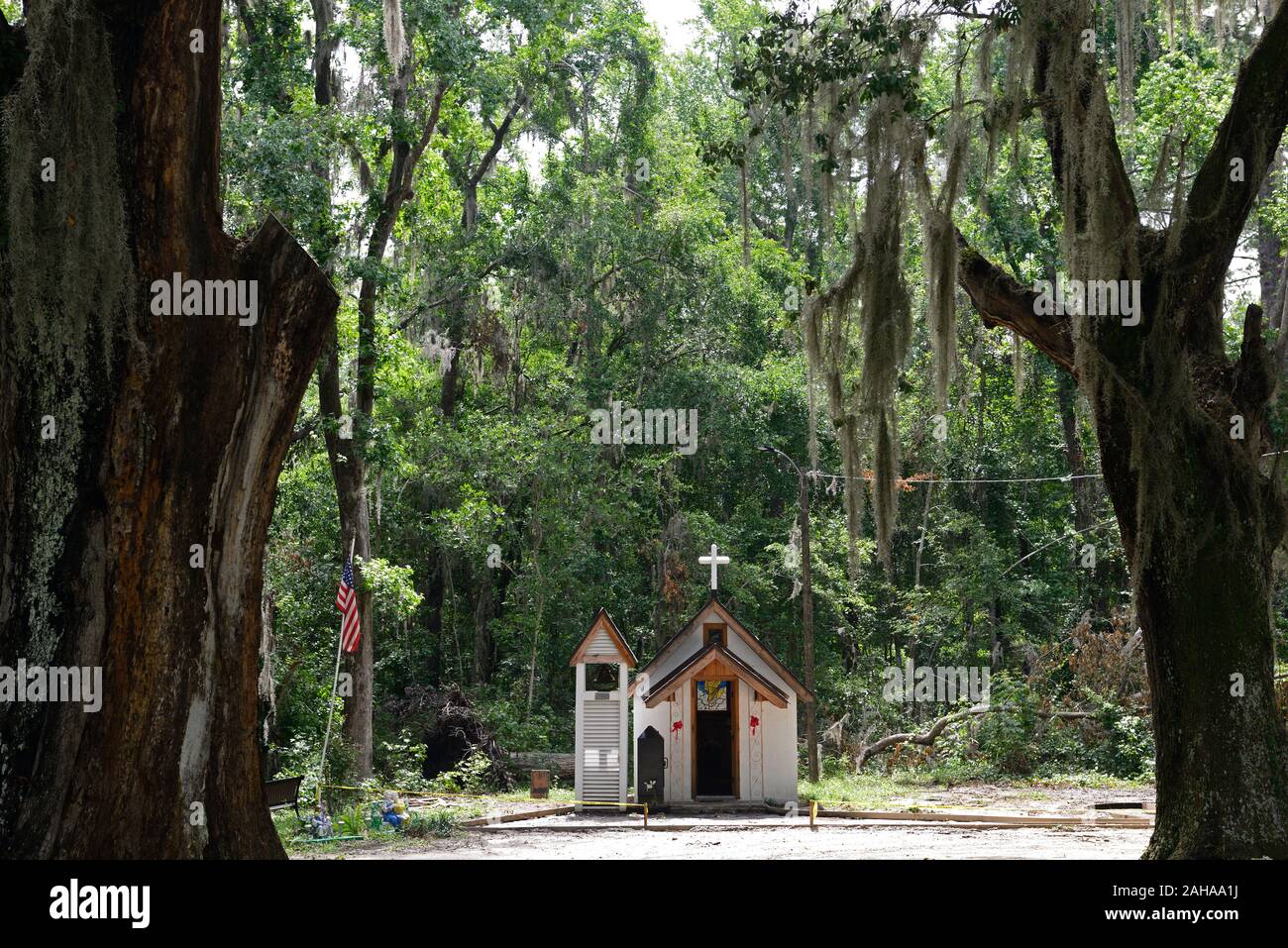 smallest church in america,christ's chapel in memory park,non-denominational,McIntosh County,US Highway 17,tourist attraction,Georgia Coast Scenic Byw Stock Photo