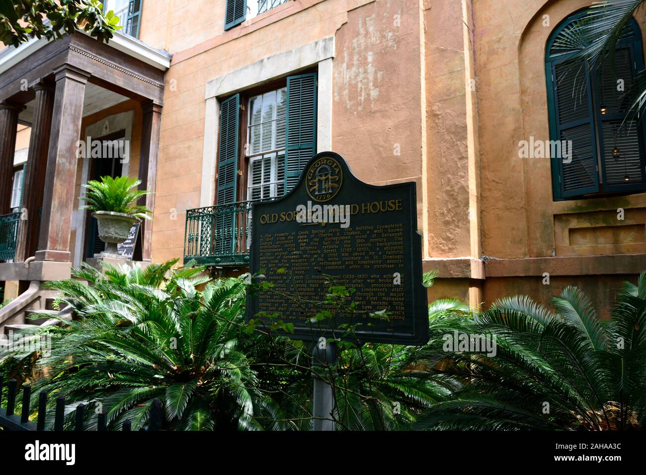 Weed house hi-res stock photography and images - Alamy