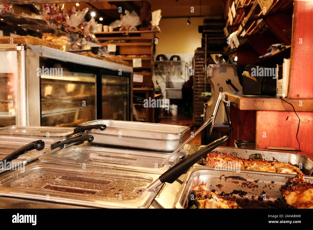 Fresh meals hot lunch self serve containers with the bakery behind