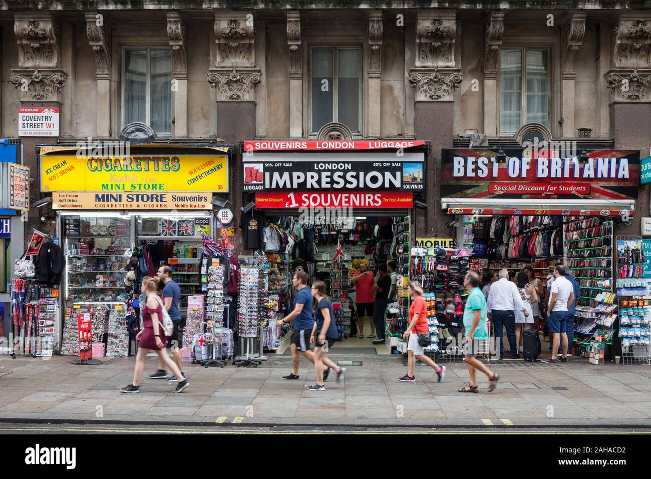 Tobacco shops hi-res stock photography and images