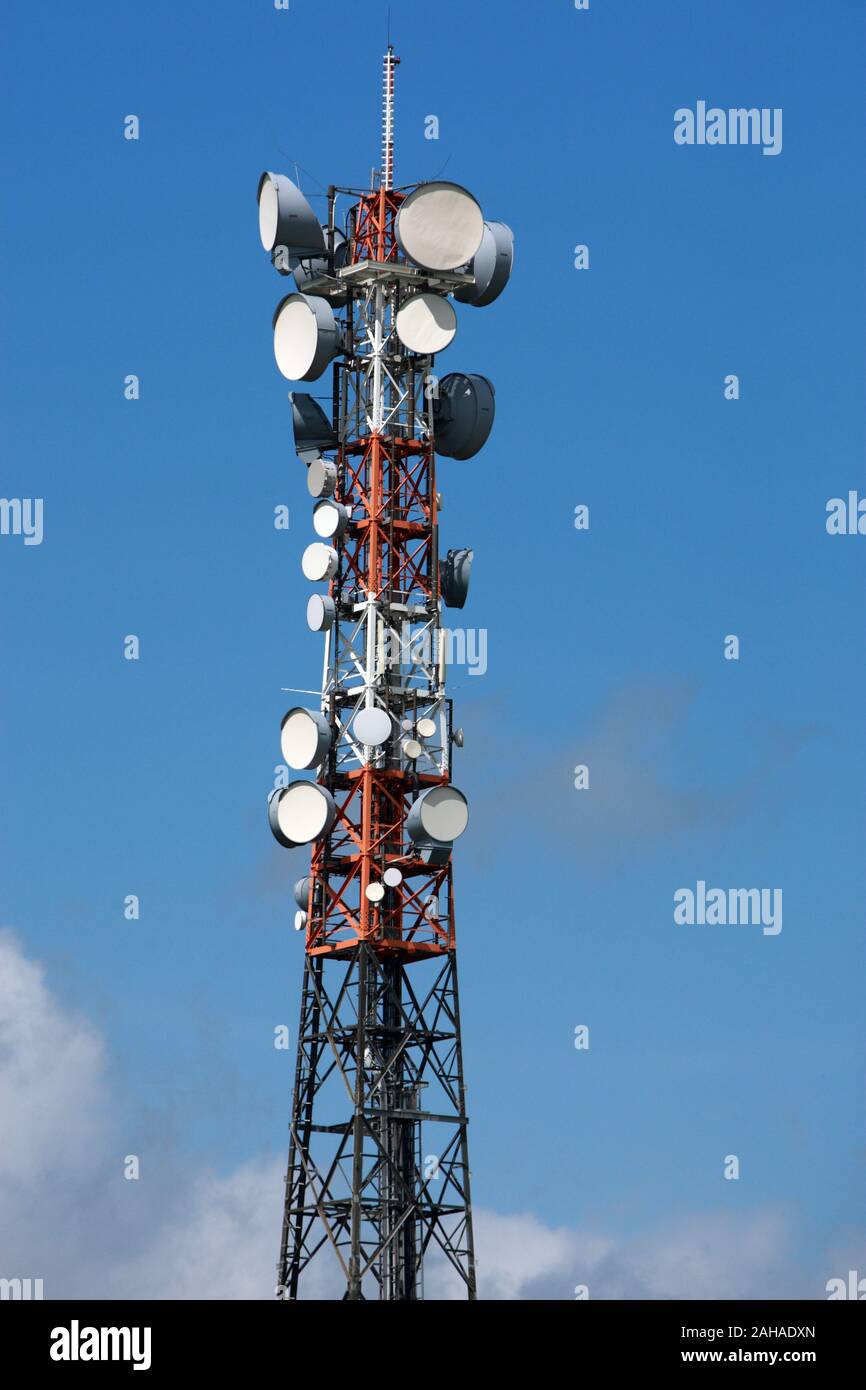 06.05.2016, Berlin, Berlin, Germany - Transmitter mast for mobile phone. 00S160506D025CAROEX.JPG [MODEL RELEASE: NOT APPLICABLE, PROPERTY RELEASE: NO Stock Photo