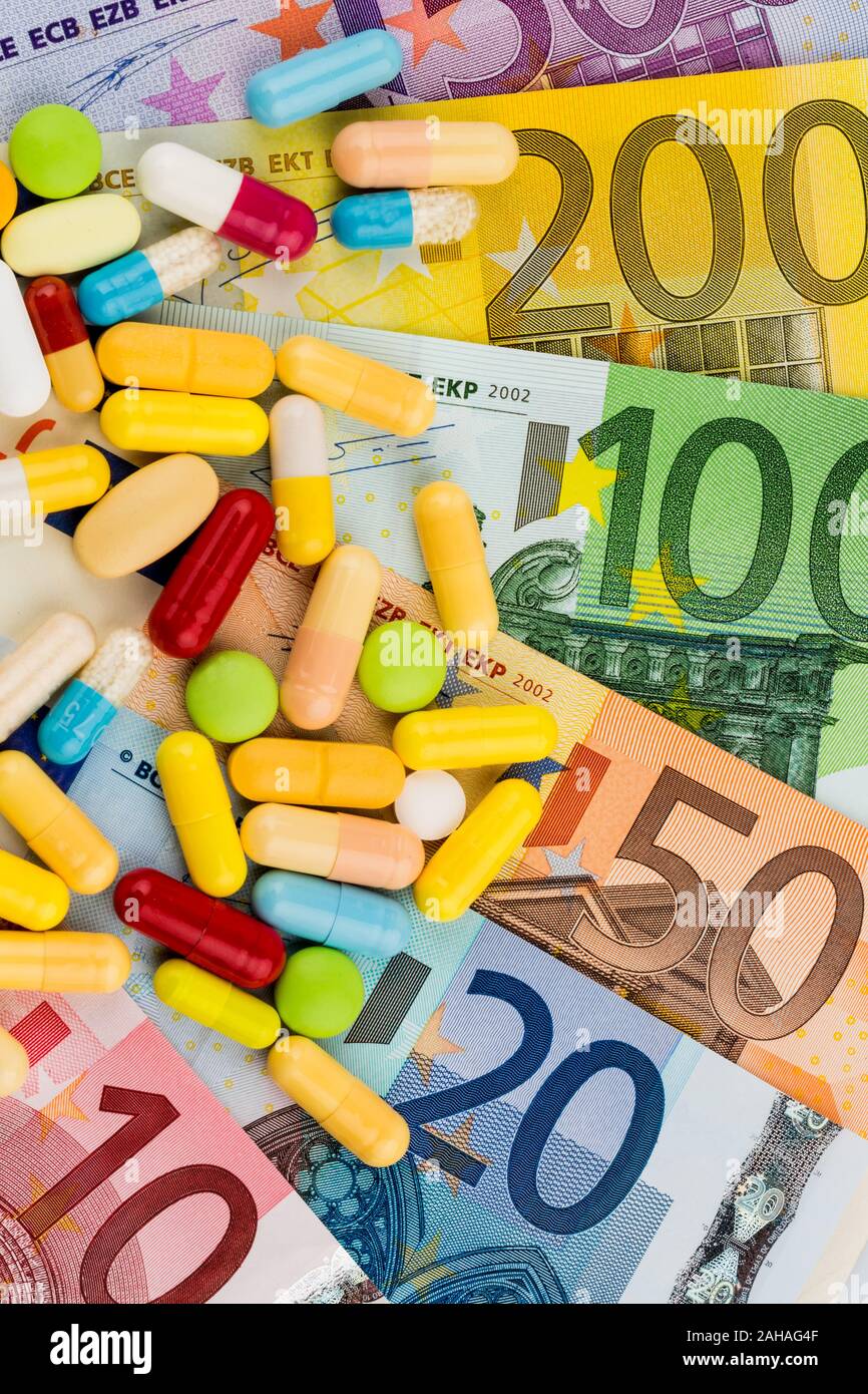 Verschiedene Tabletten, Kosten, Geld, Euro, Gesundheitswesen, Krankenhasse, Medizin, Pillen, Stock Photo