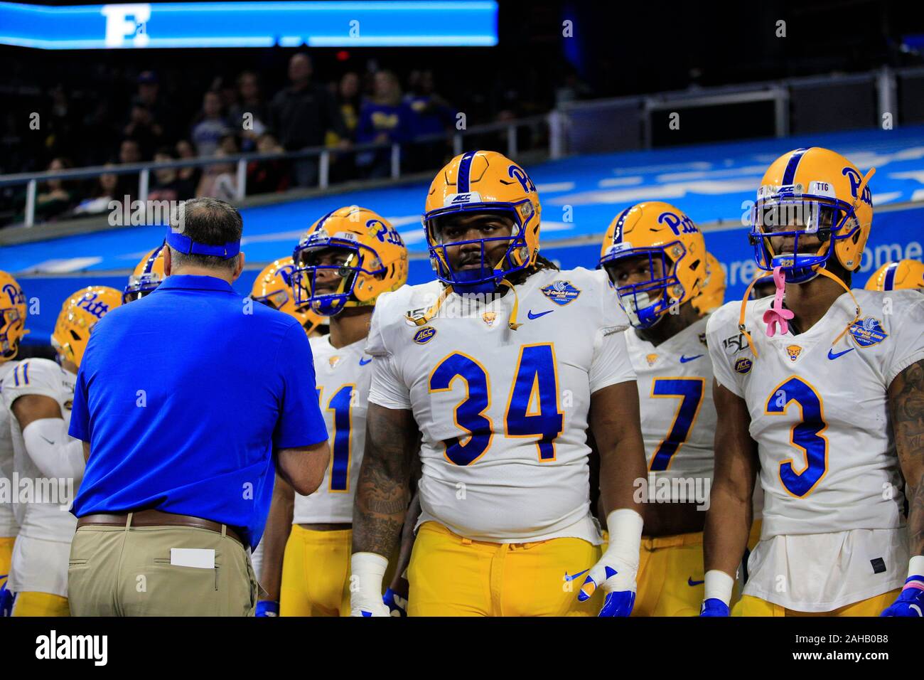 Detroit, Michigan, USA. 26th Dec, 2019. Pittsburgh Panthers defensive lineman Amir Watts (34) at the NCAA Quick Lane Bowl game between the Eastern Michigan Eagles and the Pittsburgh Panthers at Ford Field in Detroit, Michigan. JP Waldron/Cal Sport Media/Alamy Live News Stock Photo