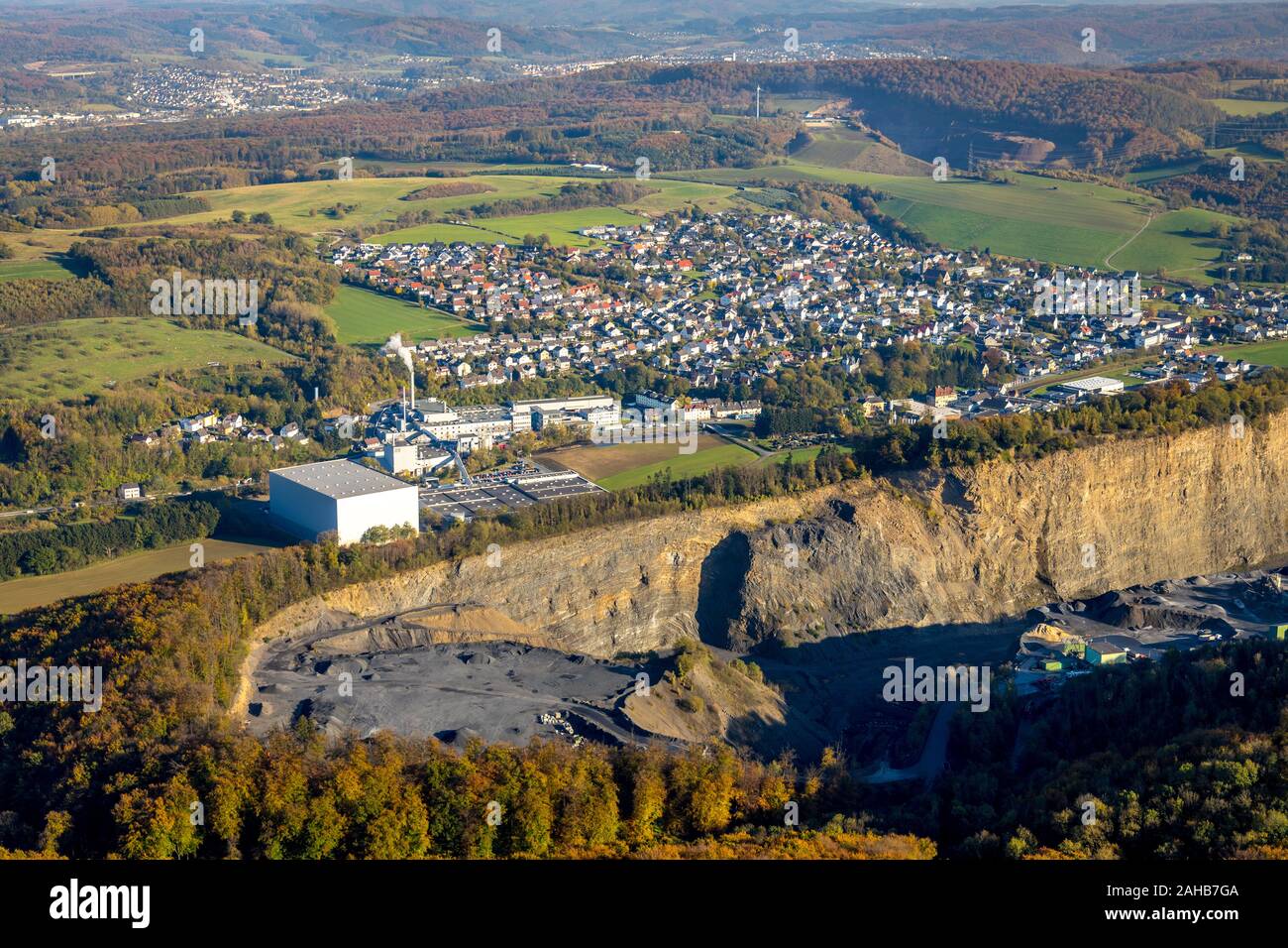 Aerial photograph, quarry operations (Habbel plant) of Heinrich Ebel GmbH & Co. KG, Müschede, Arnsberg, Sauerland, North Rhine-Westphalia, Germany, vi Stock Photo