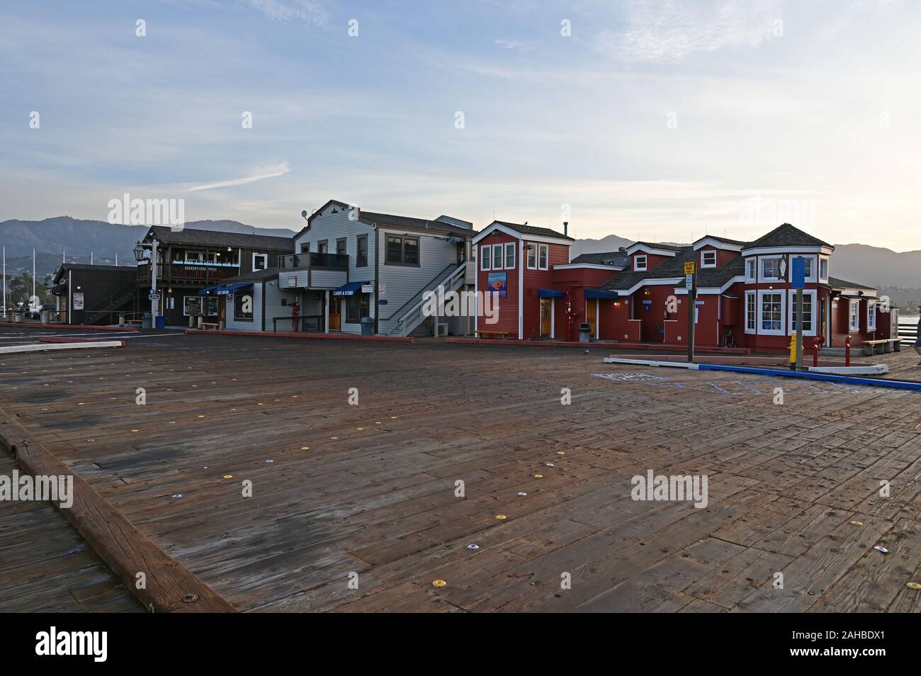 Stearns wharf at sunrise hi-res stock photography and images - Alamy