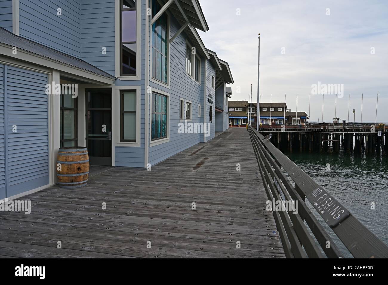 Stearns wharf at sunrise hi-res stock photography and images - Alamy