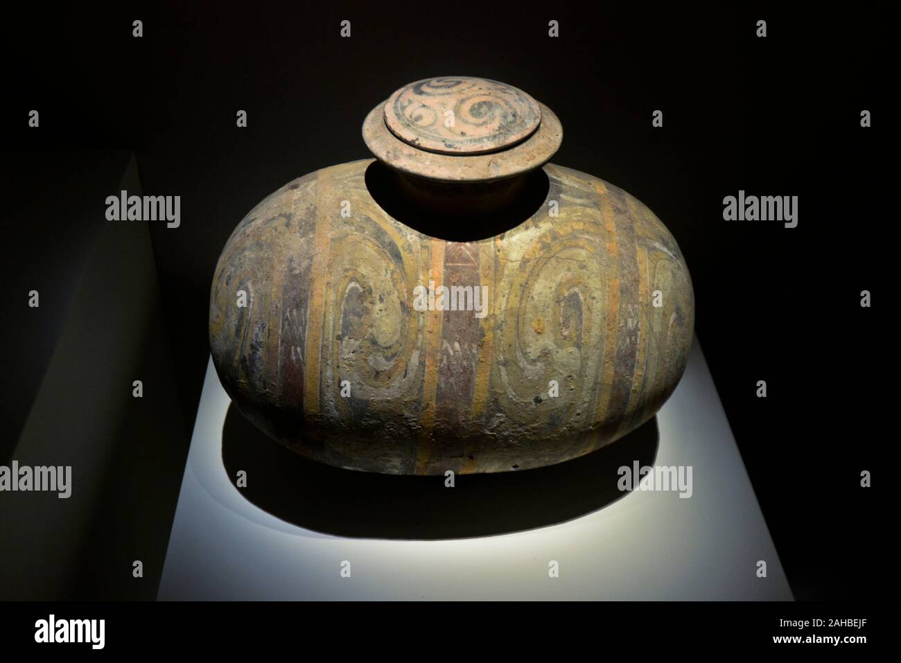 Ancient chinese ceramic. Wuhan Museum, China Stock Photo