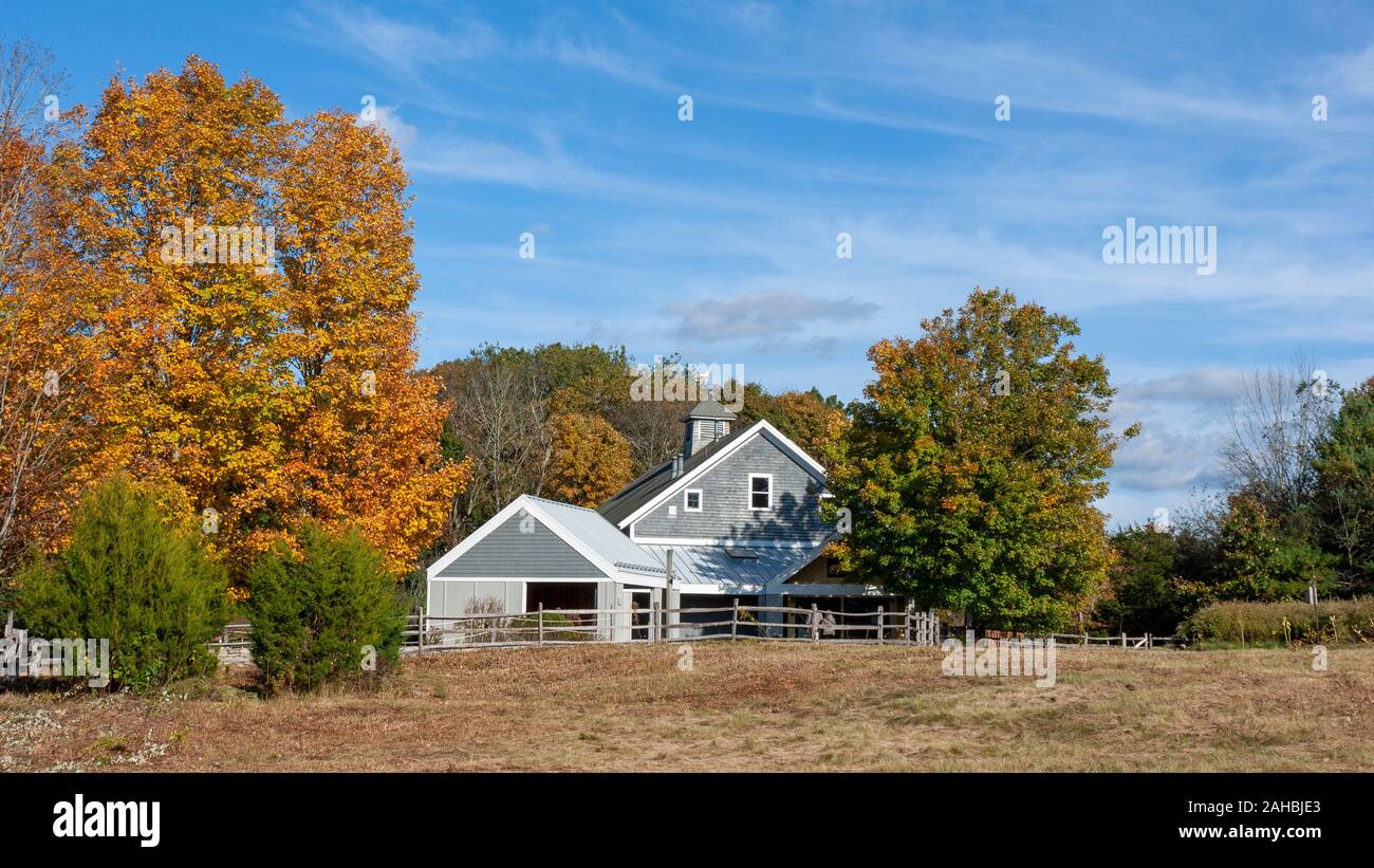 Rustic visitor center hi-res stock photography and images - Alamy