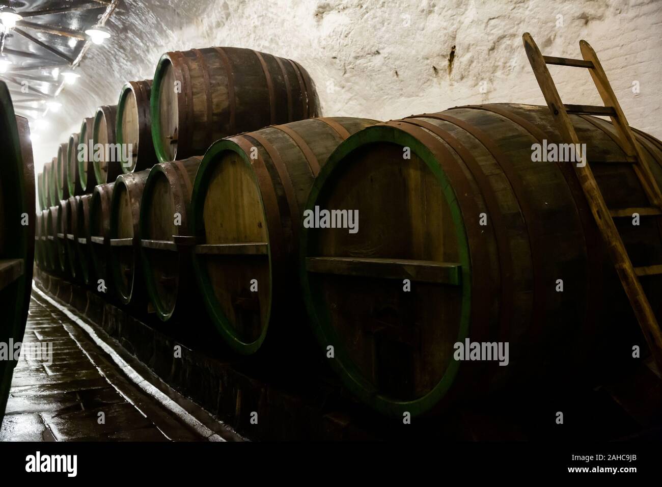 Barrel brewhouse hires stock photography and images Alamy