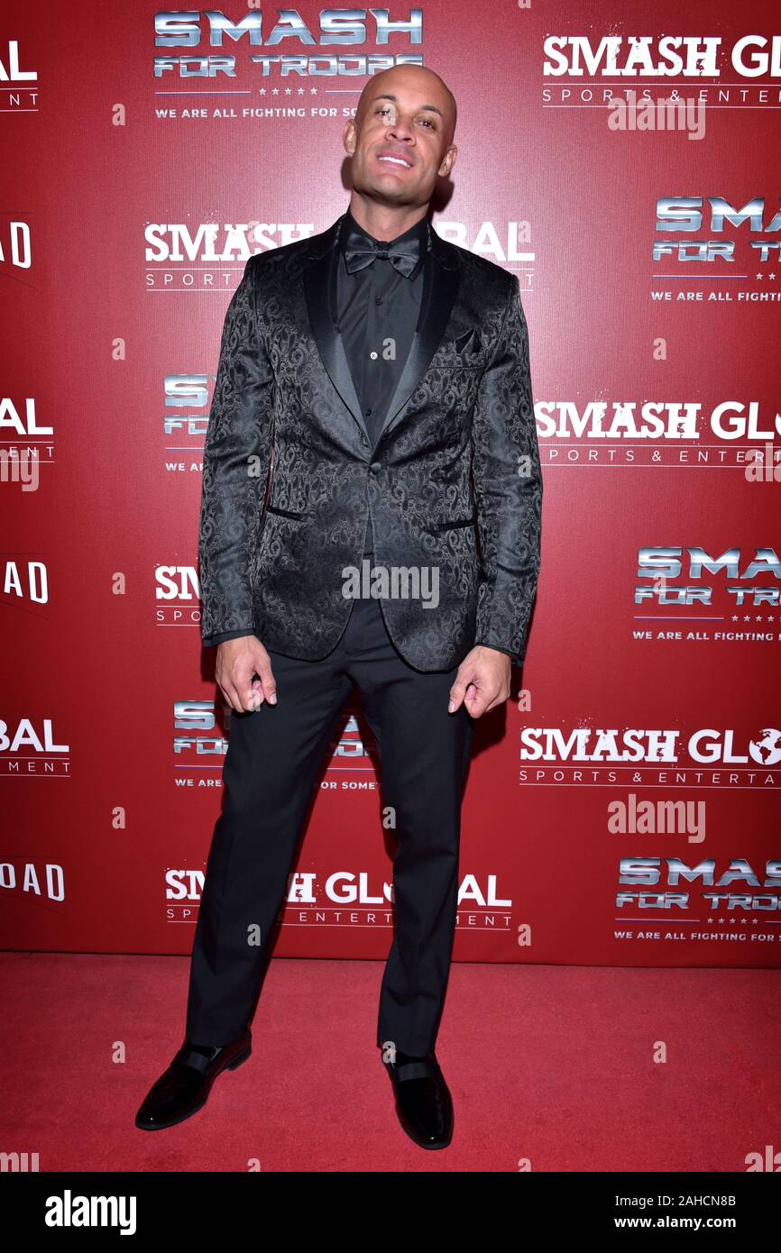 HOLLYWOOD, CA - DECEMBER  19:  Producer Steve Orosco arrives for the SMASH GLOBAL IX Fight Night  on December 19, 2019 2019 in Hollywood California. ( Stock Photo