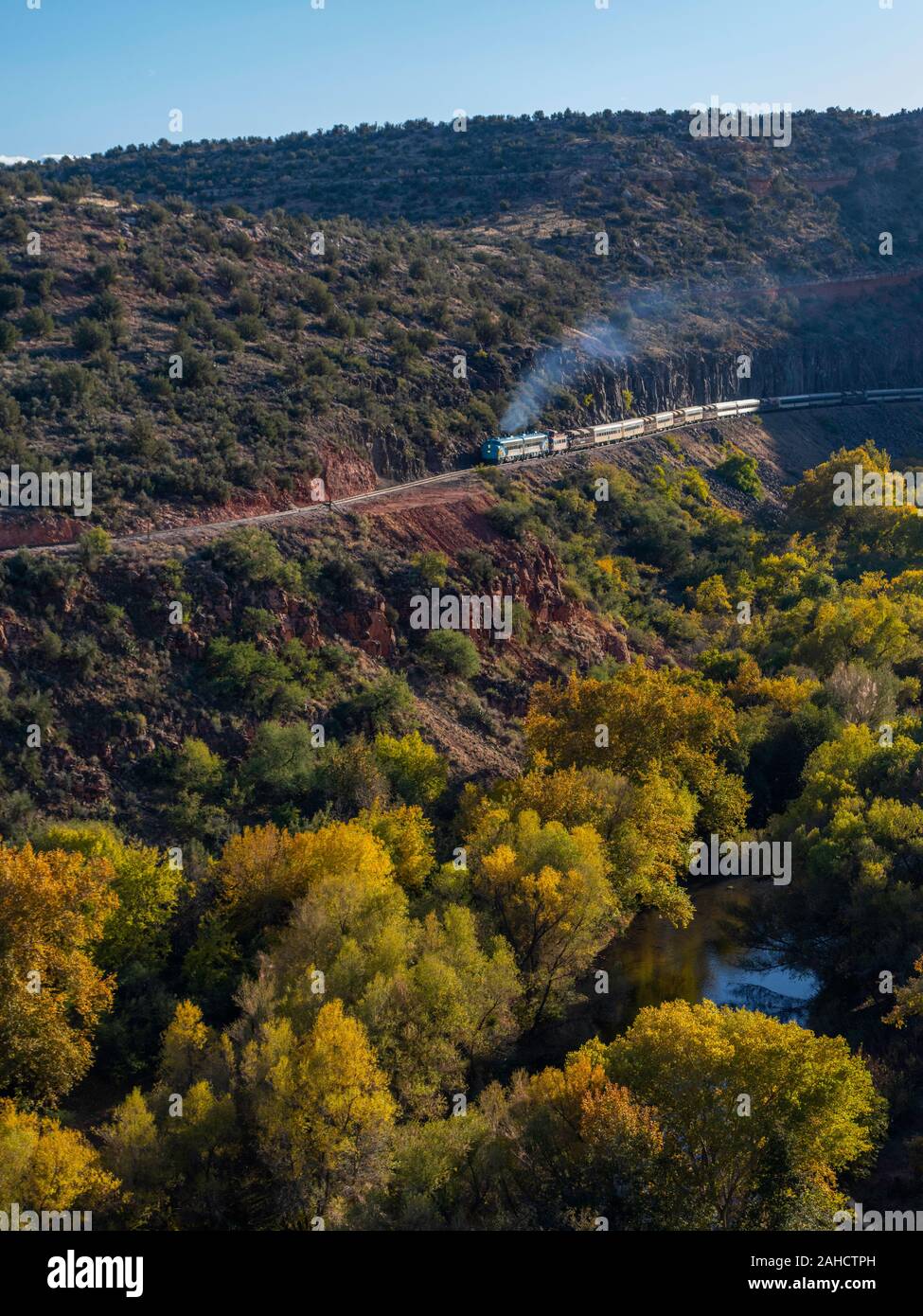 Verde Canyon Railroad, running above the Verde River, Arizona Stock Photo