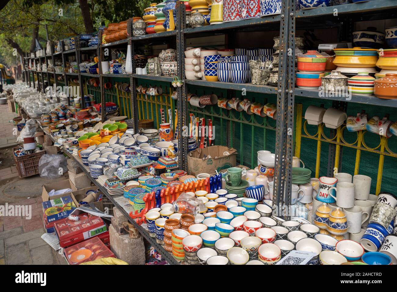 New Delhi, India - December 28, 2019: Street market filled with all types  of pottery, ceramics, planters and home goods in the Saket neighborhood in  S Stock Photo - Alamy