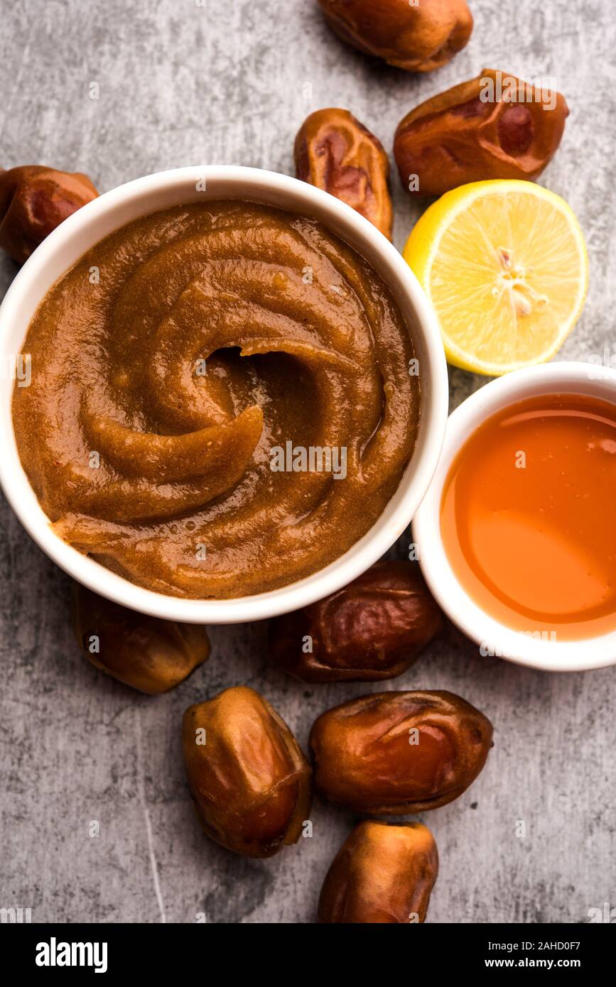 Dates Face mask for supple, smooth and clear skin with ingradients like