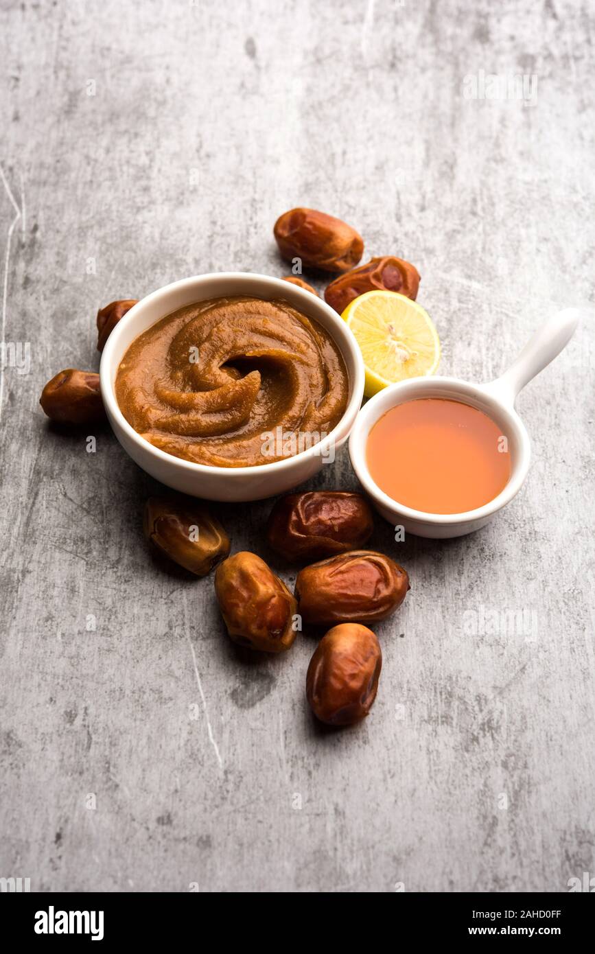 Dates Face mask for supple, smooth and clear skin with ingradients like