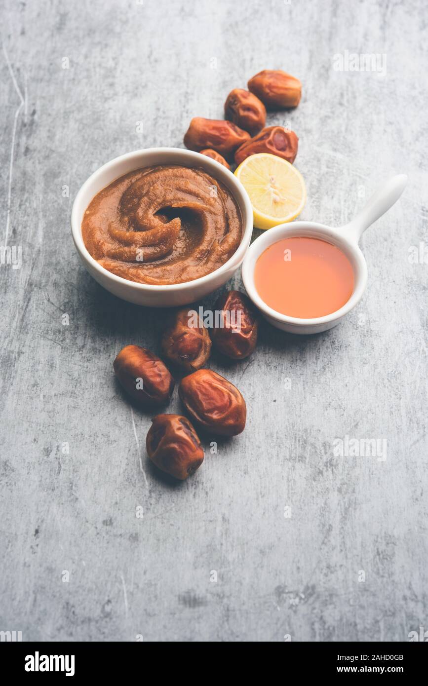 Dates Face mask for supple, smooth and clear skin with ingradients like