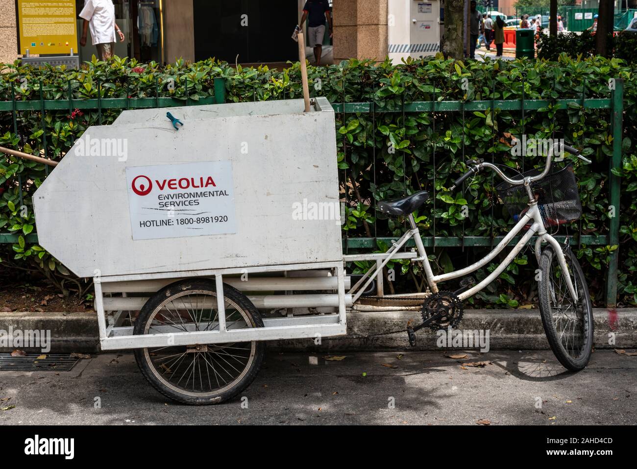 Bicylce as a garbage truck, "Little India" neighbourhood of Singapore