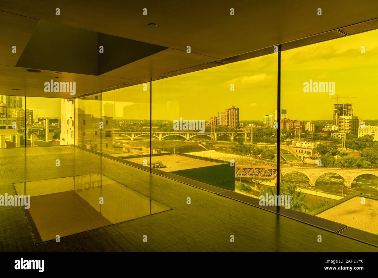 View over the Mississippi River and St Anthony Falls from the Amber Box in the Guthrie Theater, Minneapolis, Minnesota, USA Stock Photo