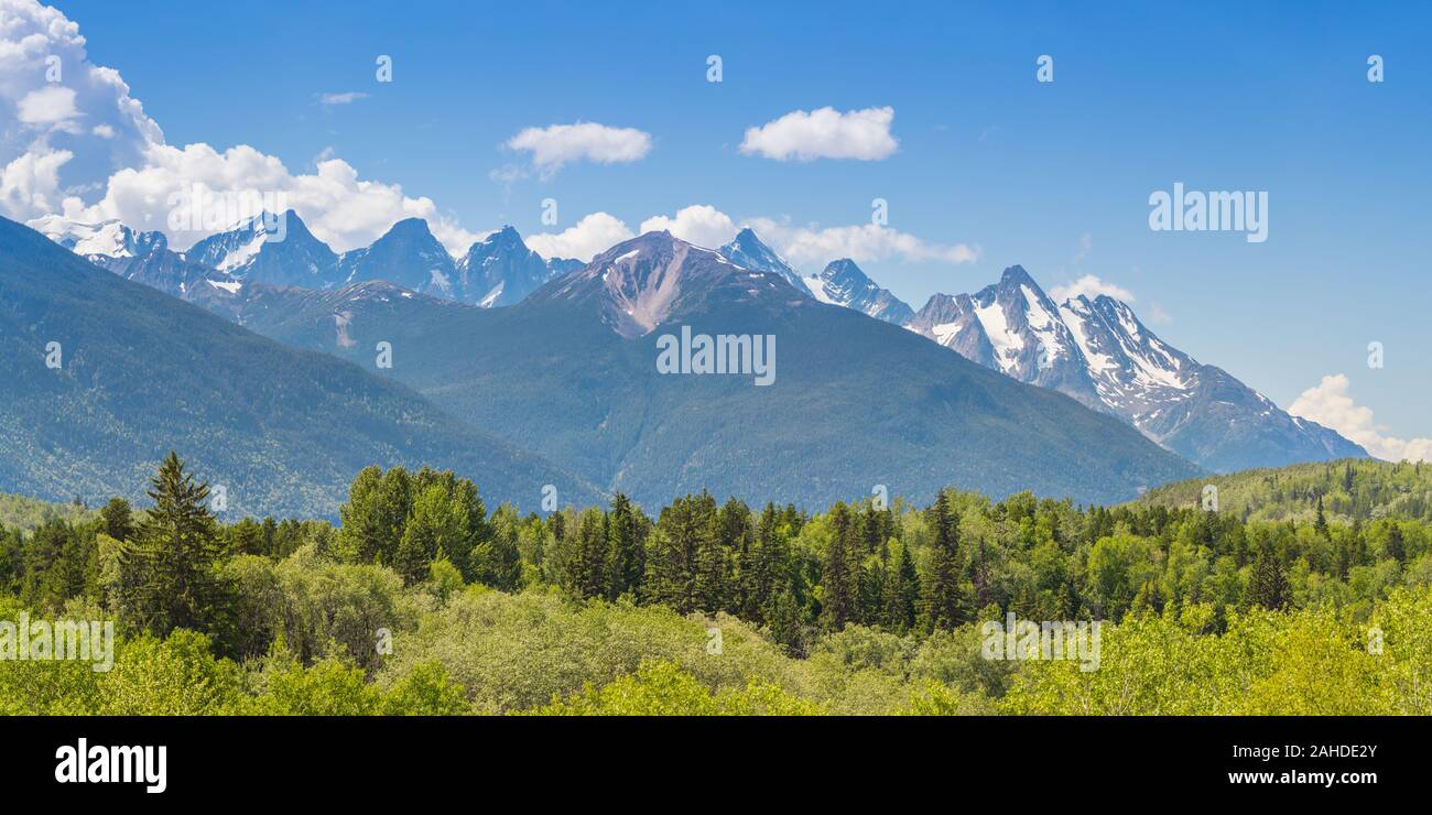 Mountain chain of Seven Sisters Provincial Park & Protected Area, Canada Stock Photo