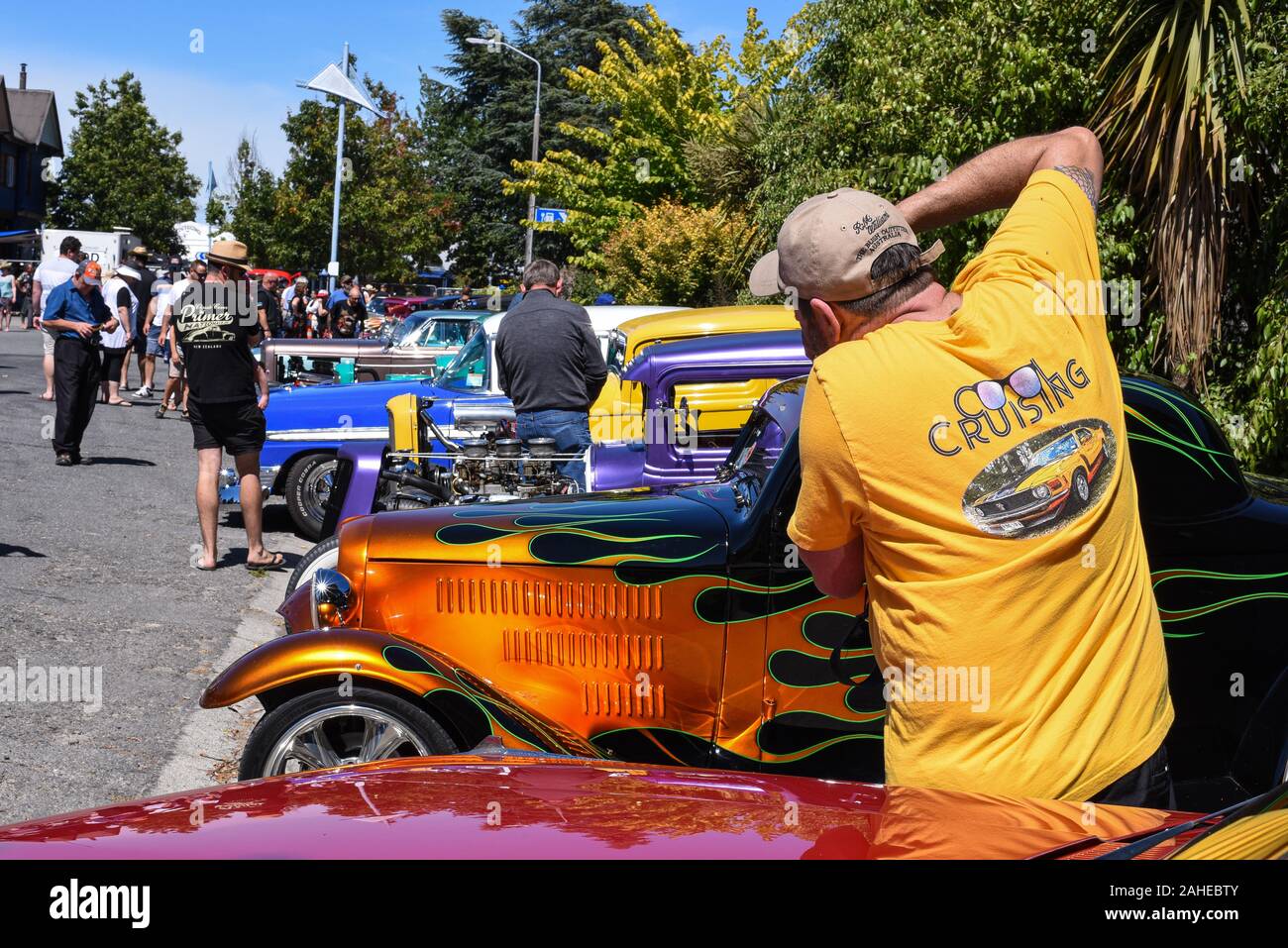Methven, New Zealand. 28th Dec 2019. A sunny day brings out the petrol heads for a gathering of hot rods and other custom cars on the southern island of New Zealand. Stock Photo
