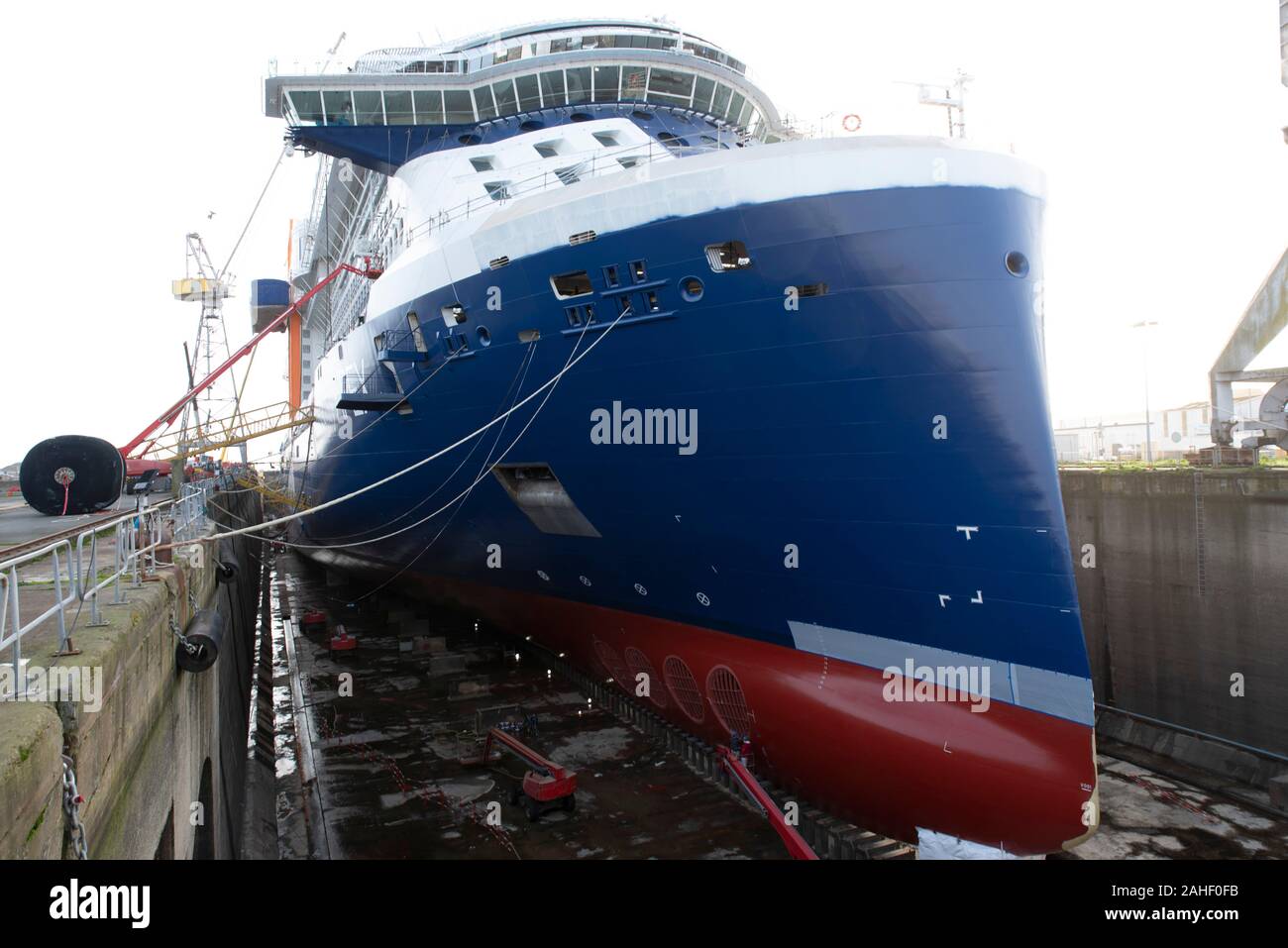 Saint Nazaire Shipyard High Resolution Stock Photography and Images Alamy