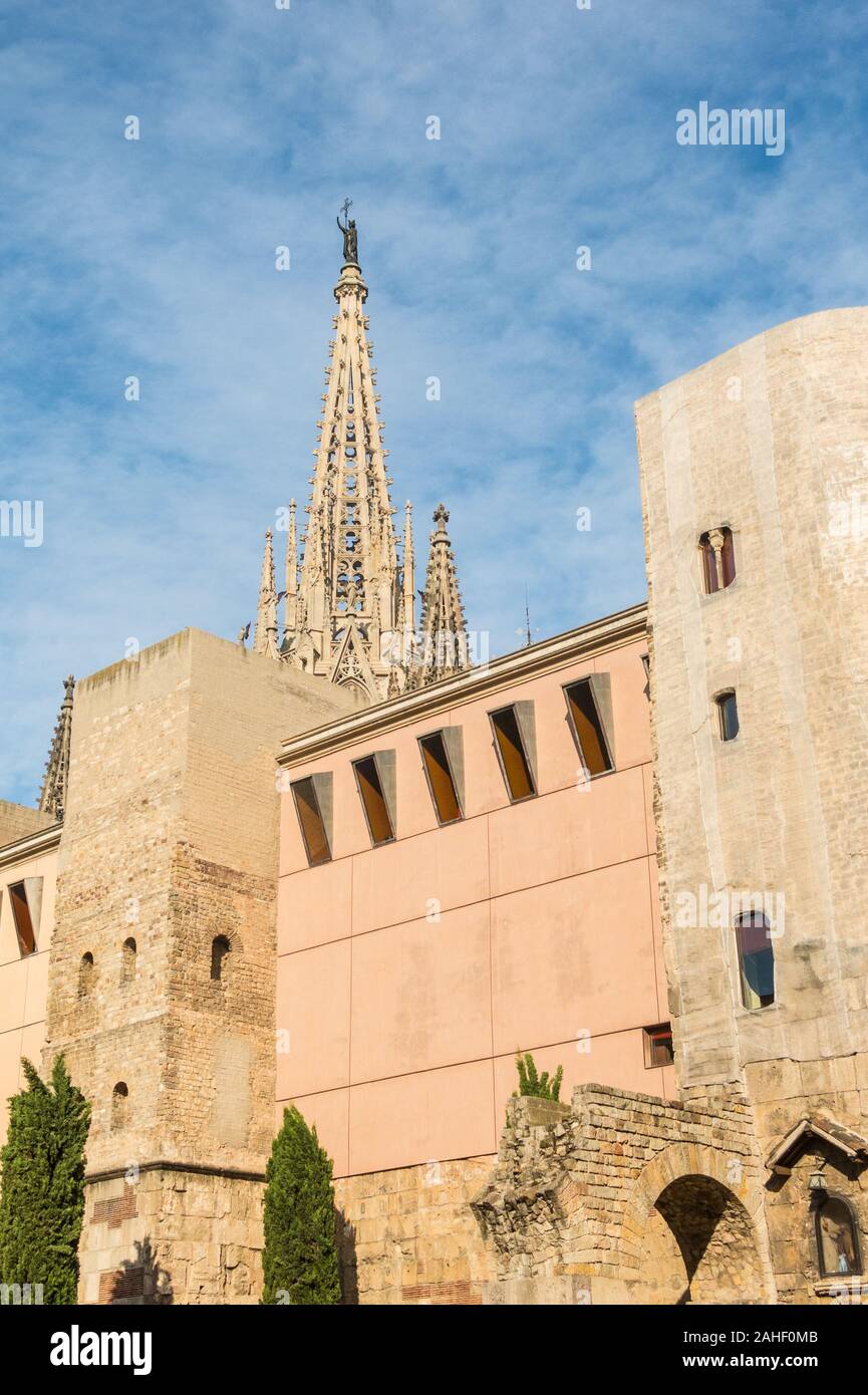View of the renovated square of the Cathedral, with the wall and the Roman towers. It is the Gothic cathedral and seat of the Archbishop. Barcelona, S Stock Photo