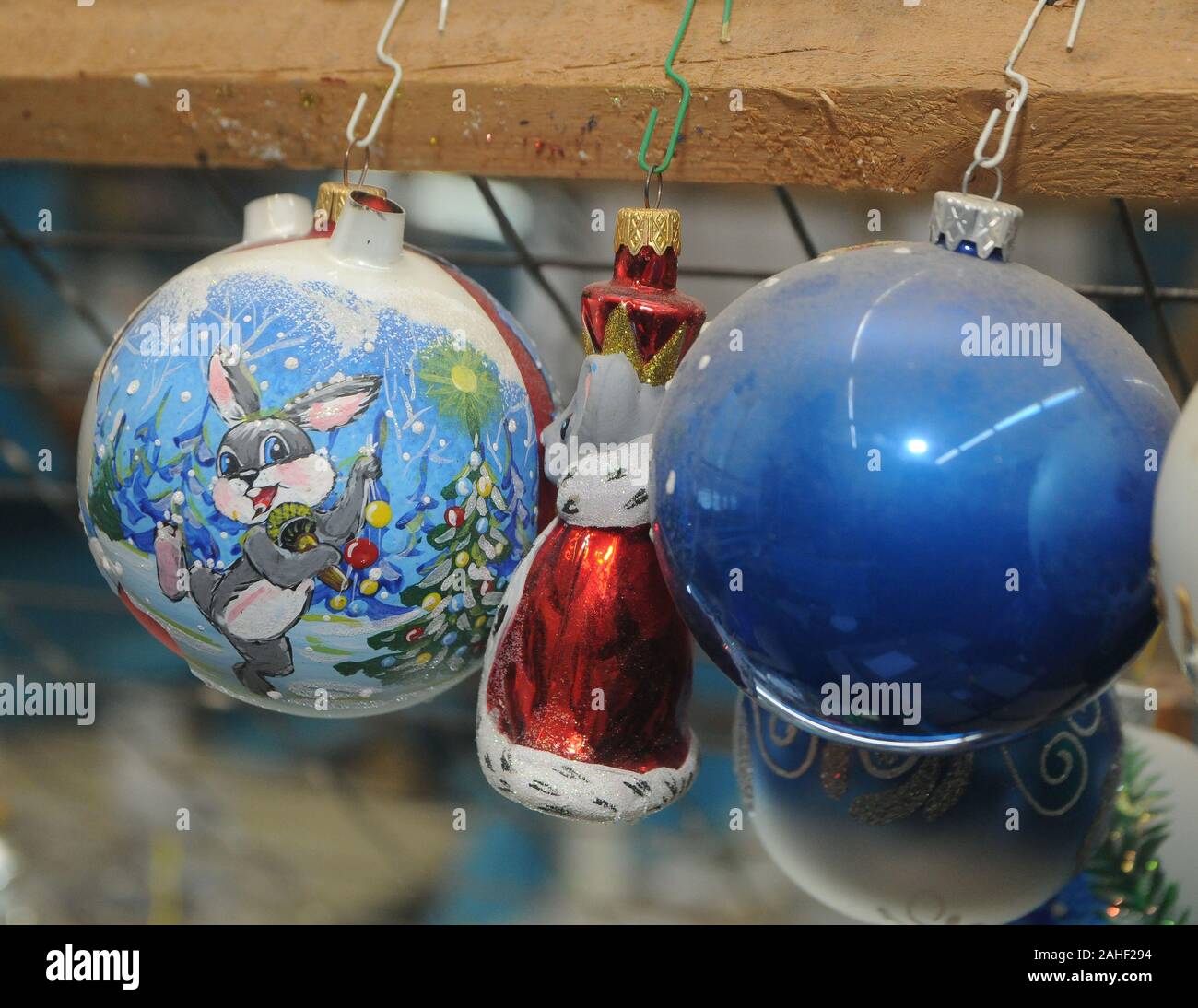 Factory of christmas decorations hi-res stock photography and images - Alamy