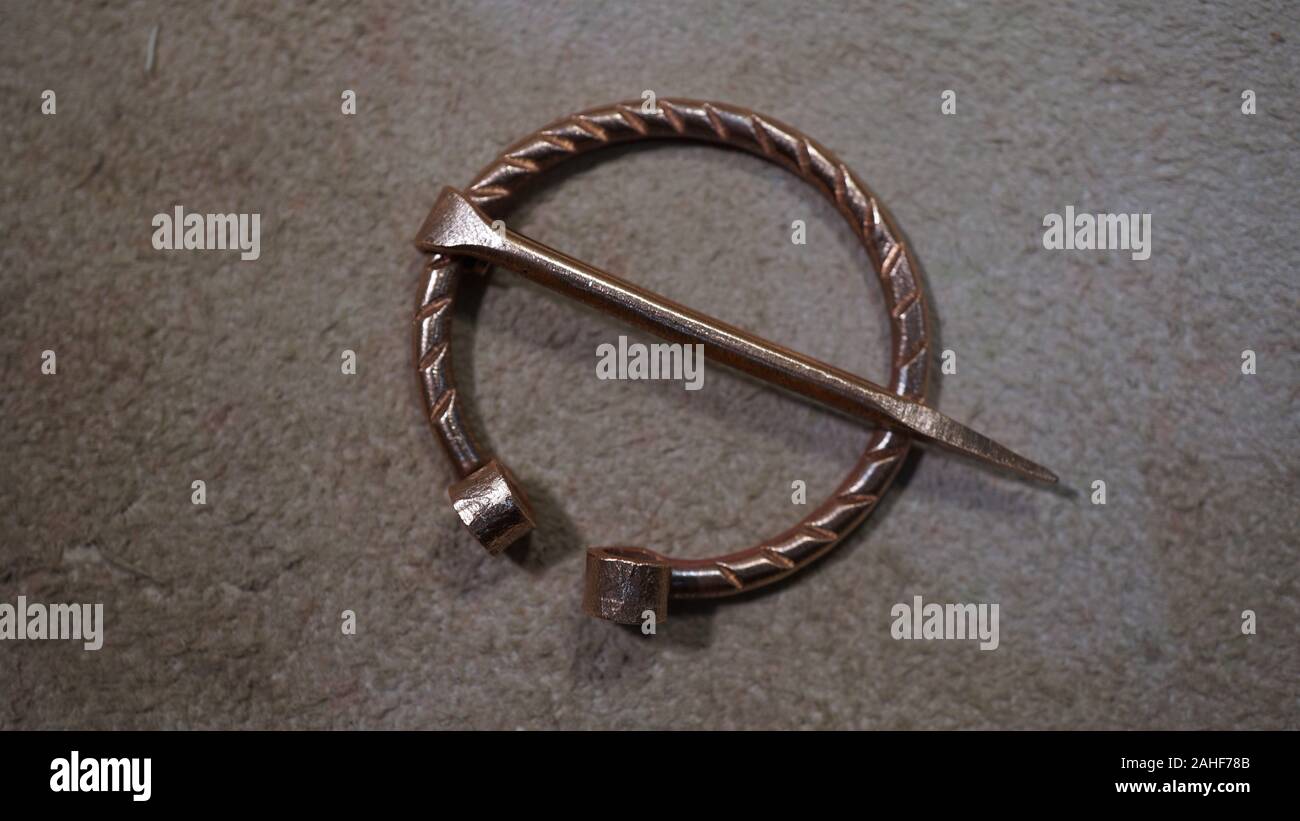 Roman shop penannular brooch